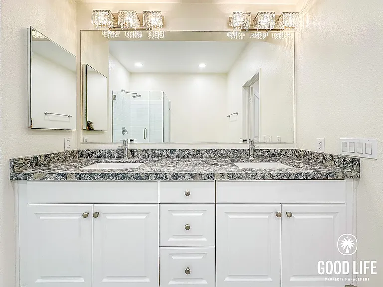 2260 Watermarke Pl — Photo 23