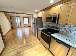 10 Waverly Pl, Melrose, MA 02176