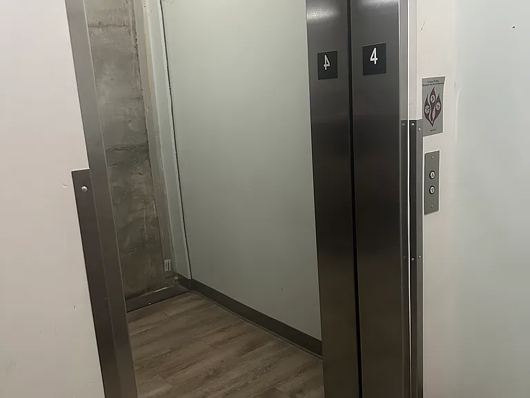 440 Walnut St #402 — Photo 6