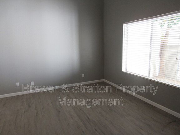 5th image of 856 N Stapley Dr