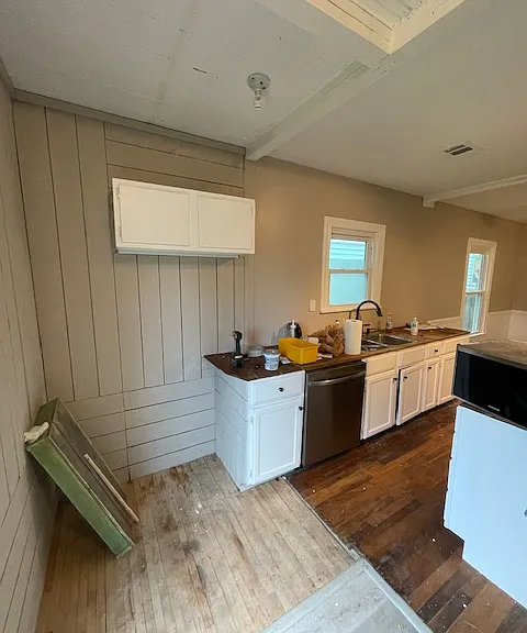 4423 Avenue K — Photo 11