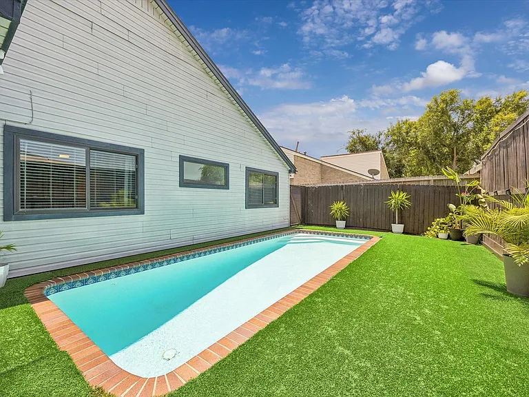 11646 Manor Park Dr — Photo 29