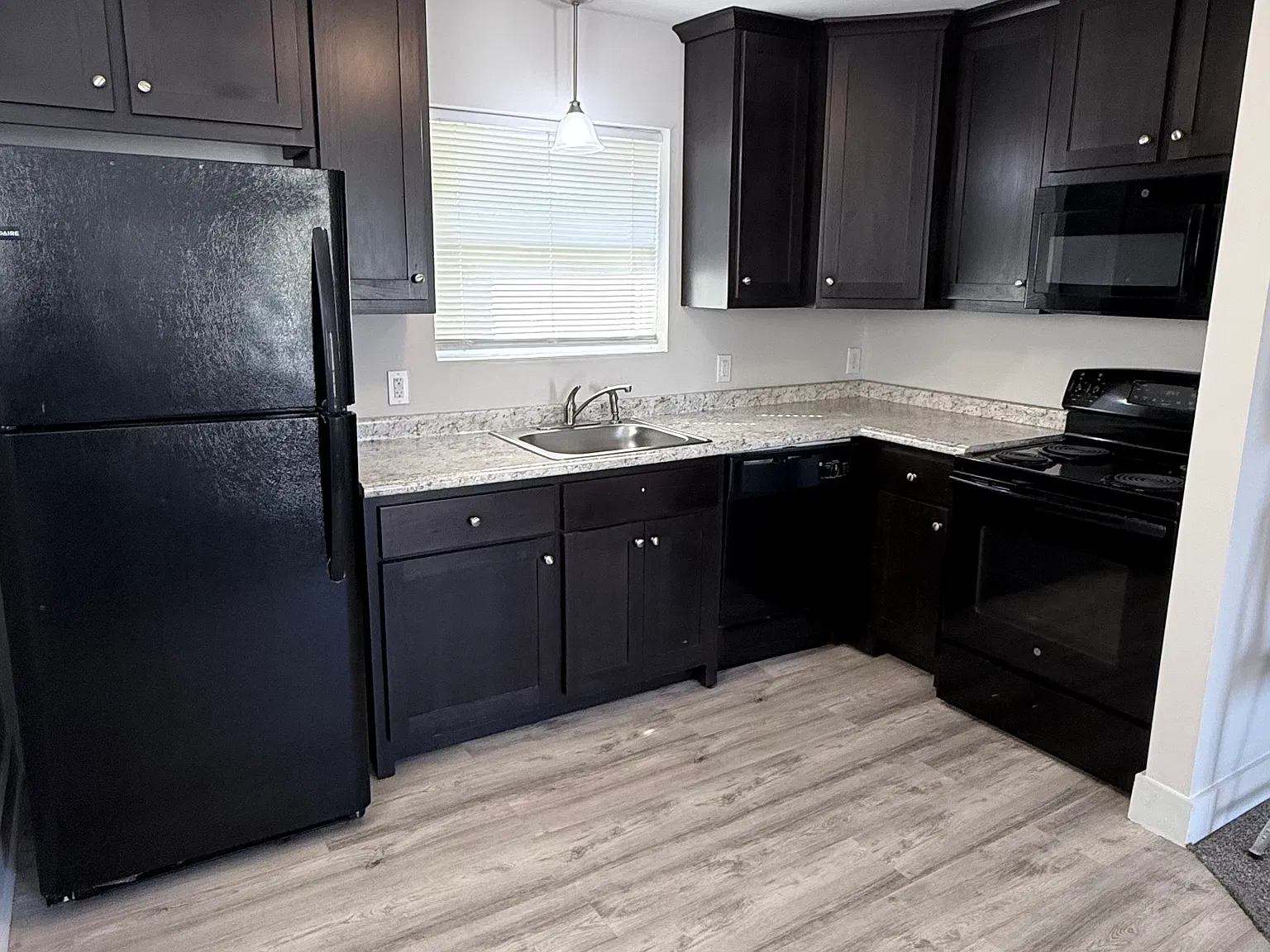 1 bed, 700 sqft, $1,195 — Photo 2