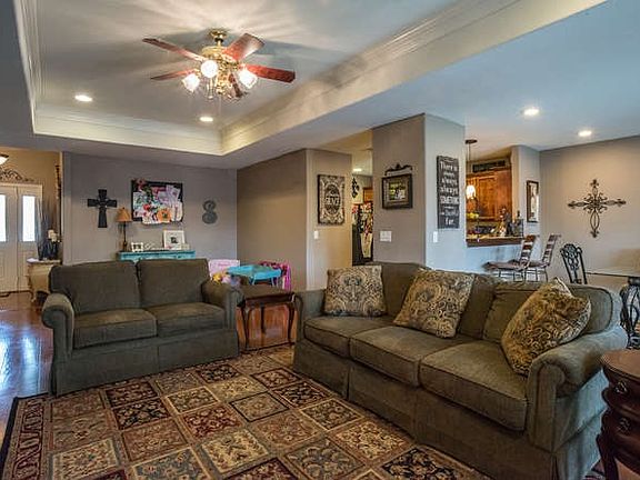 4th image of 4535 McKinley Ave
