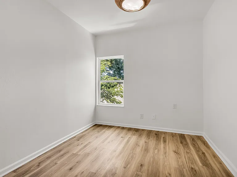 5624 Eastside Ave — Photo 34