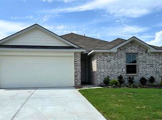 215 Blanco Dr, Huntsville, TX 77340