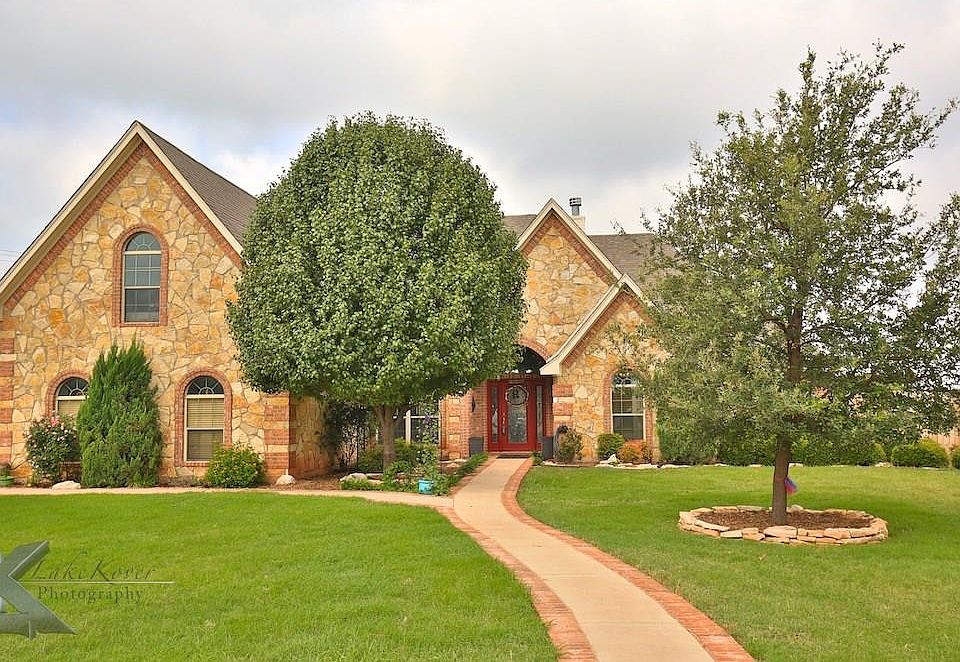 1st image of 202 Southwind Cir