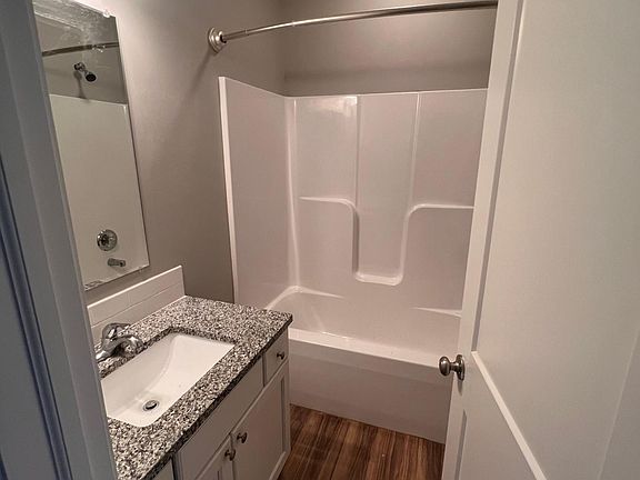 4th image of 1533 W Cobblestone Ct
