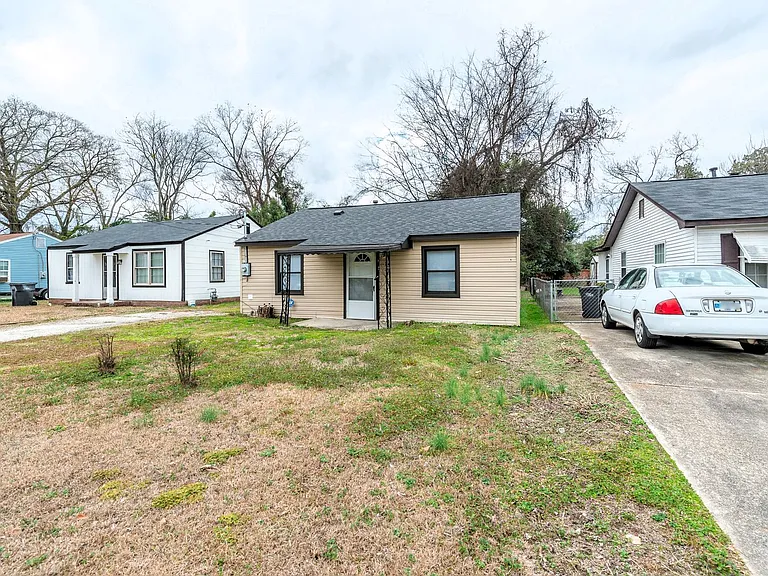 821 Forsythe St — Photo 19
