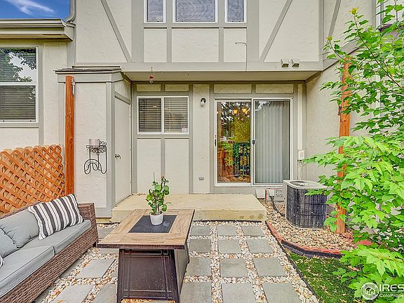 3rd image of 3022 W 107th Pl #E