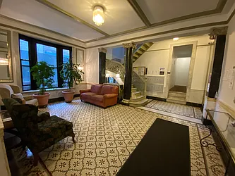 Rented by Living New York