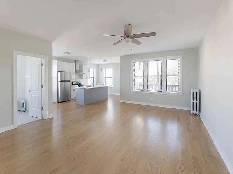 3929 1/2 N Keeler Ave #3S — Photo 1