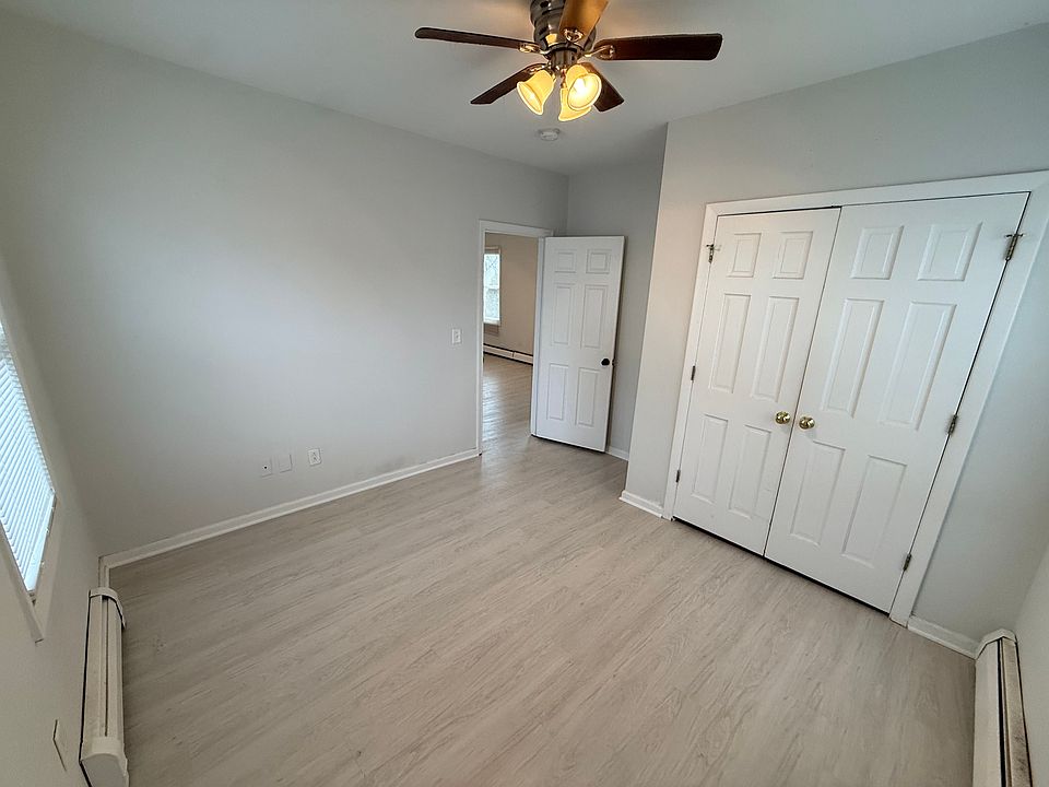 1st image of 72 Richards St #72