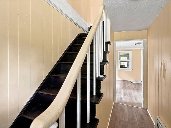 4th image of 143 York St