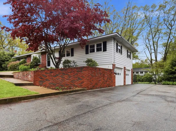 34 Beverly Drive, Manchester, NH 03104