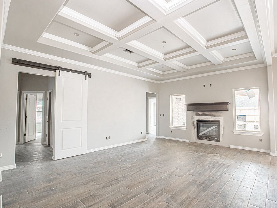 1st image of 800 Patrick Dr