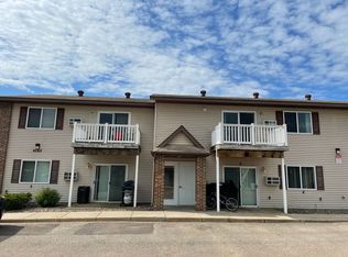 4562 Arrowhead Dr #4, Eau Claire, WI 54703