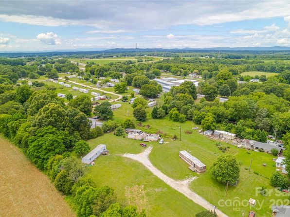 116 & 118 Webb Rd, Shelby, NC 28152