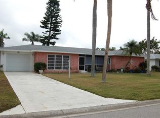 23 Caddy Rd, Rotonda West, FL 33947