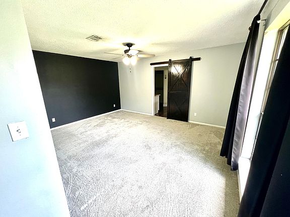 5th image of 5229 Meadow Place Dr #1