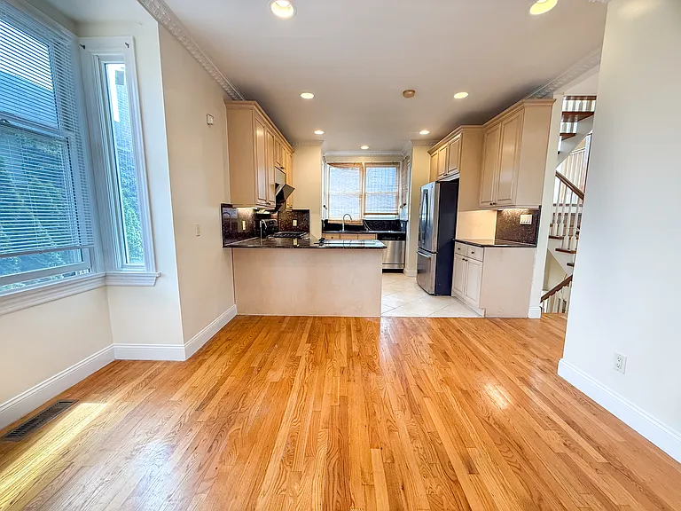 11 Willow Ln — Photo 5