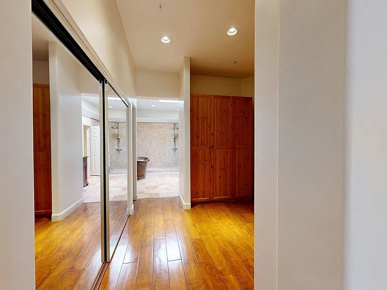 8100 E Camelback Rd #39 — Photo 17