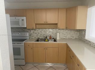 1855 W 60th St APT 208, Hialeah, FL 33012
