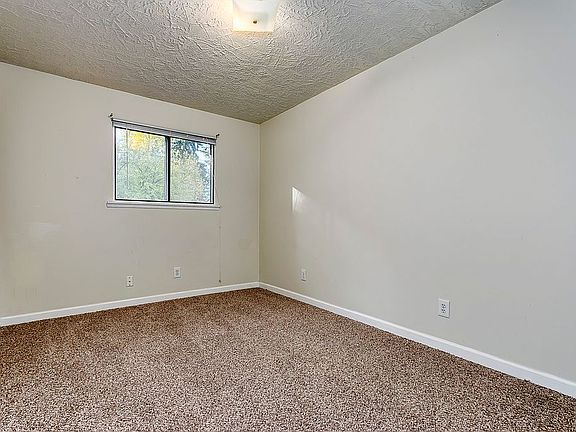 3rd image of 12715 NE 25th Ave