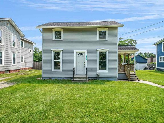 2nd image of 813 Backus St