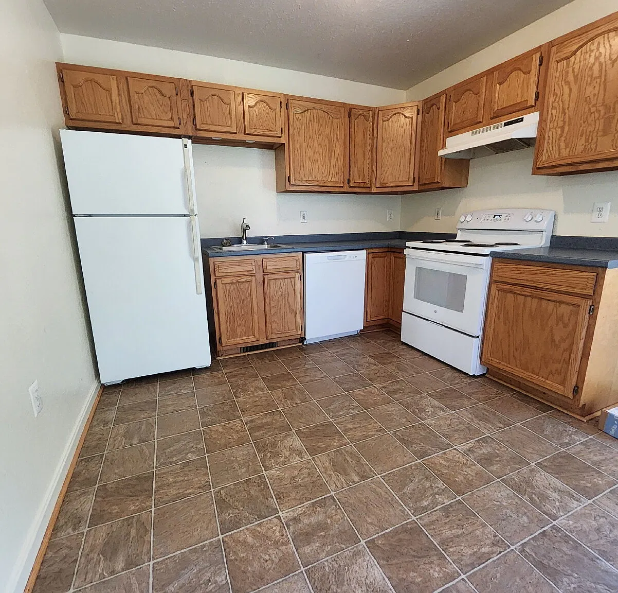 3 bed, 2.0 bath, $1,985 — Photo 2