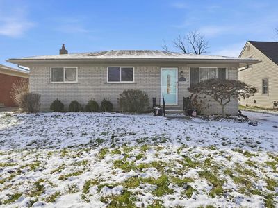 23824 Lakewood St, Saint Clair Shores, MI, 48082