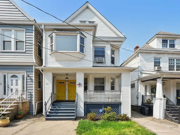 90 W 37th St, Bayonne, NJ 07002