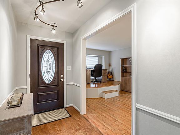 4th image of 7514 Roebourne Ln