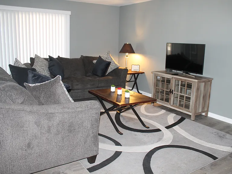 2575 Country Club Dr — Photo 9