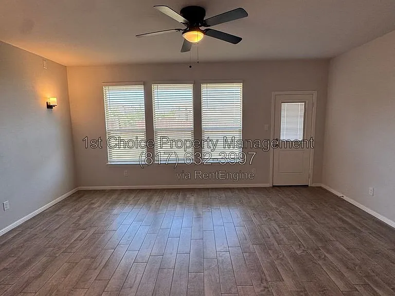 912 Rothville Ln — Photo 14