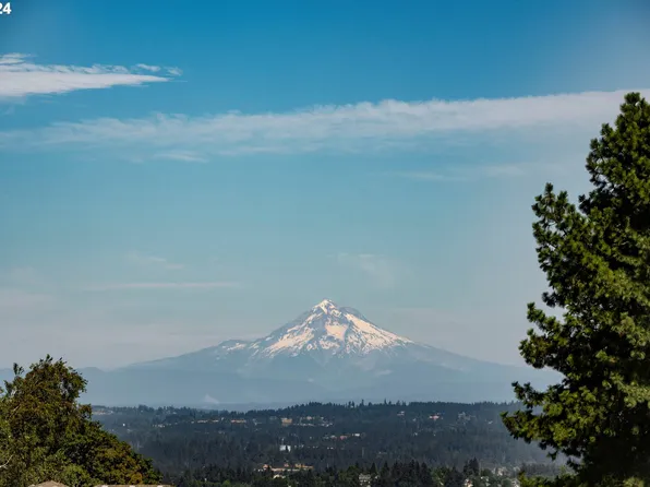 21735 SW Chapman Rd, Sherwood, OR 97140