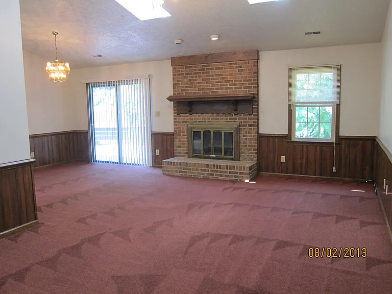 104 Gray Ln — Photo 6