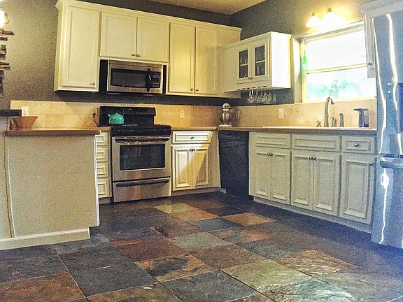 5th image of 123 Meadowood Dr