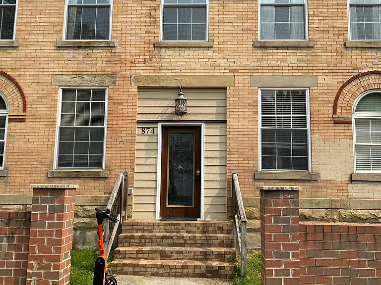 874 Oak St #B — Photo 1