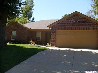 3304 S Ash Pl, Broken Arrow, OK 74012