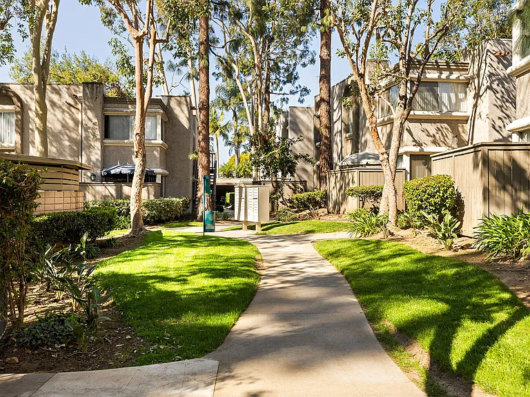 Mountain View (San Dimas) — Photo 18