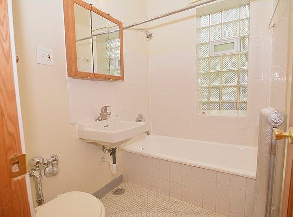 2nd image of 6250 N Winthrop Ave APT 307