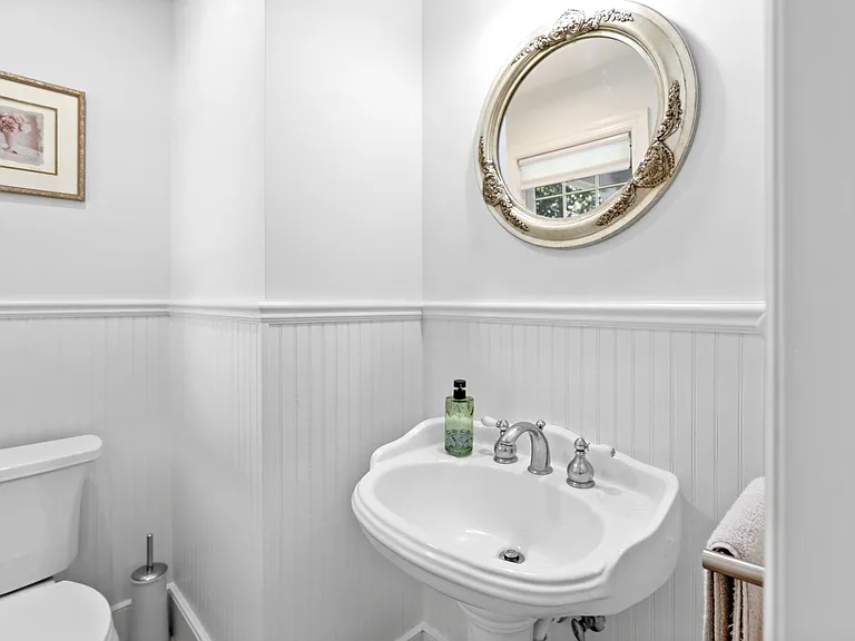 565 Wainscott Northwest Rd — Photo 10