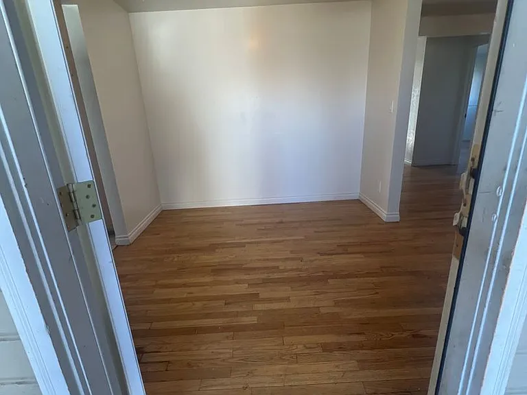 120 N 55th Ave — Photo 7