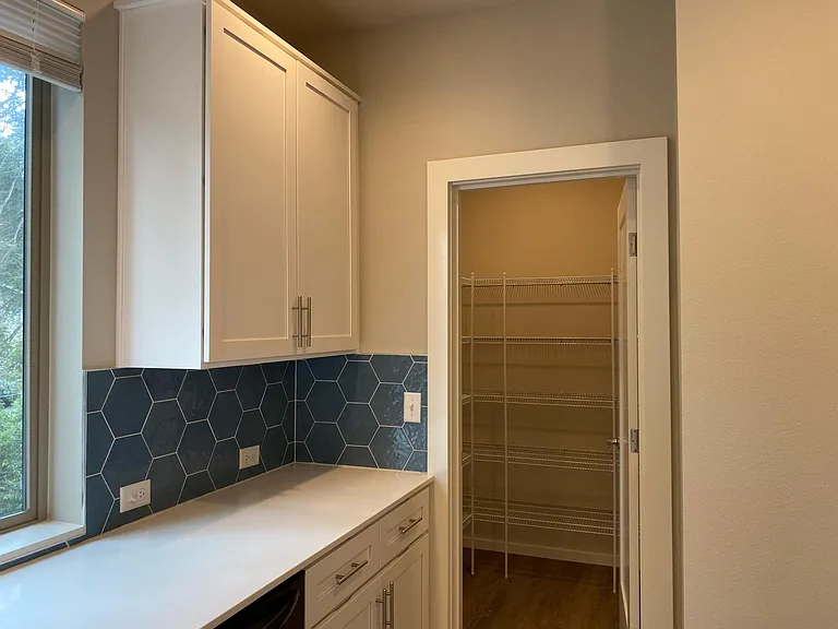 6867 NE 170th St #101 — Photo 13