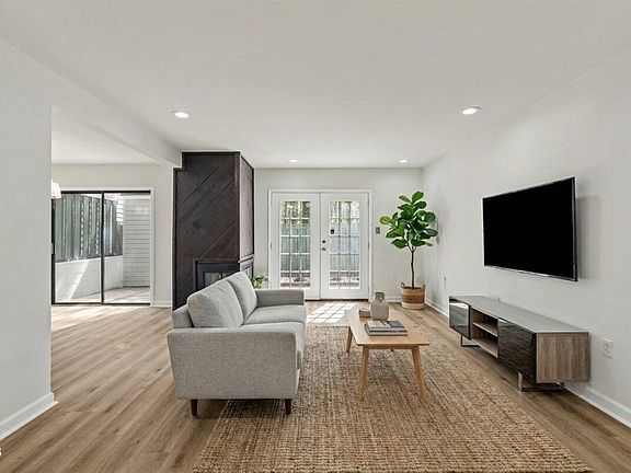 4th image of 4604 Millstone Dr APT D