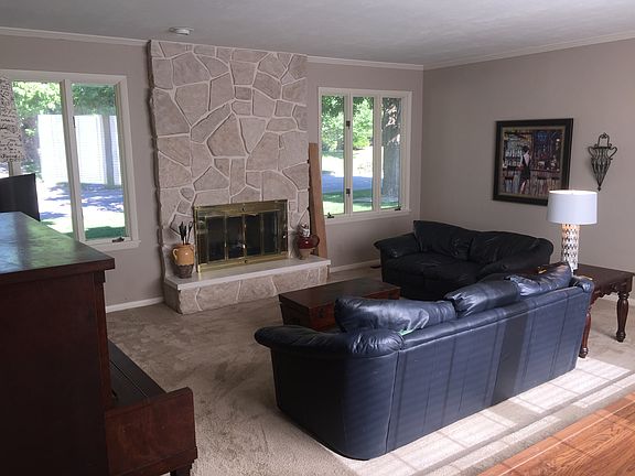 4th image of 1625 N Bay Dr