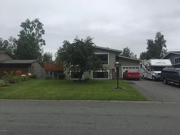 3rd image of 1900 Otter St