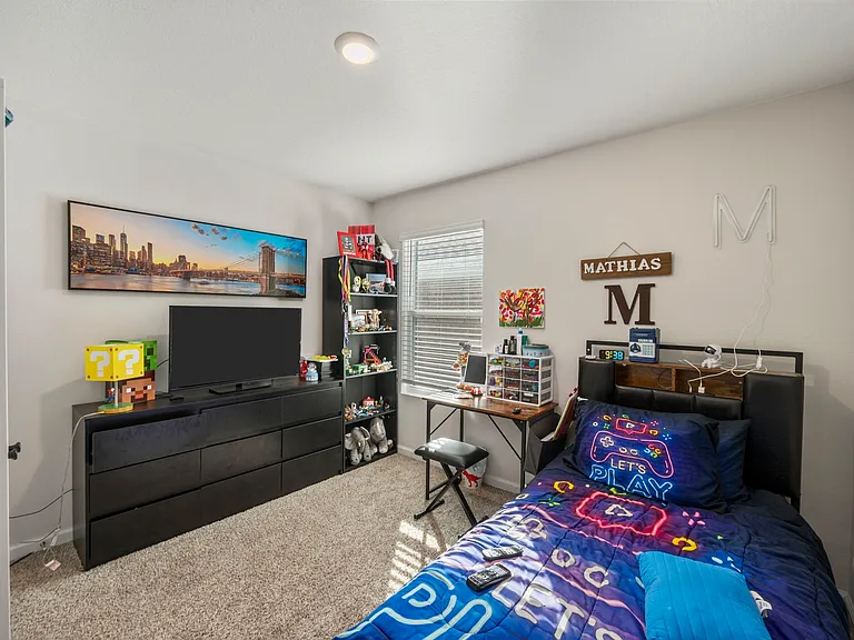 4735 Airmen Dr — Photo 20