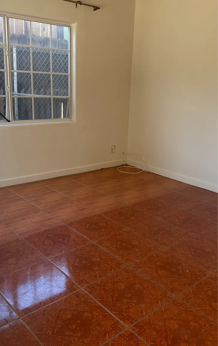309 Harding Avenue - 1 — Photo 4
